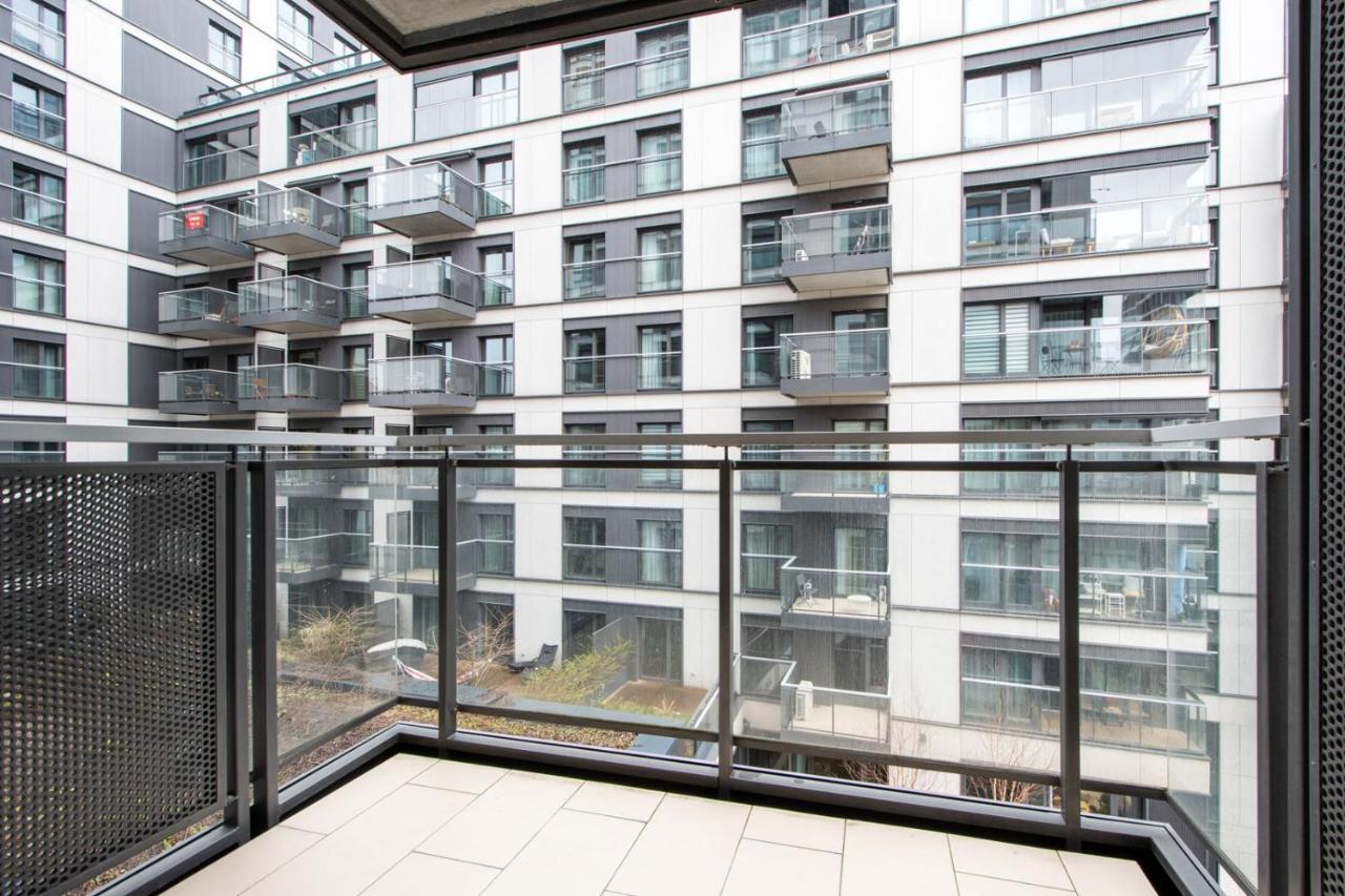 Warsaw Night Apartments Menica Residence Екстериор снимка